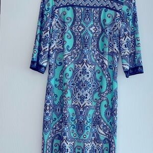 Dress size M, 3/4 sleeves, great to wear during fall season.